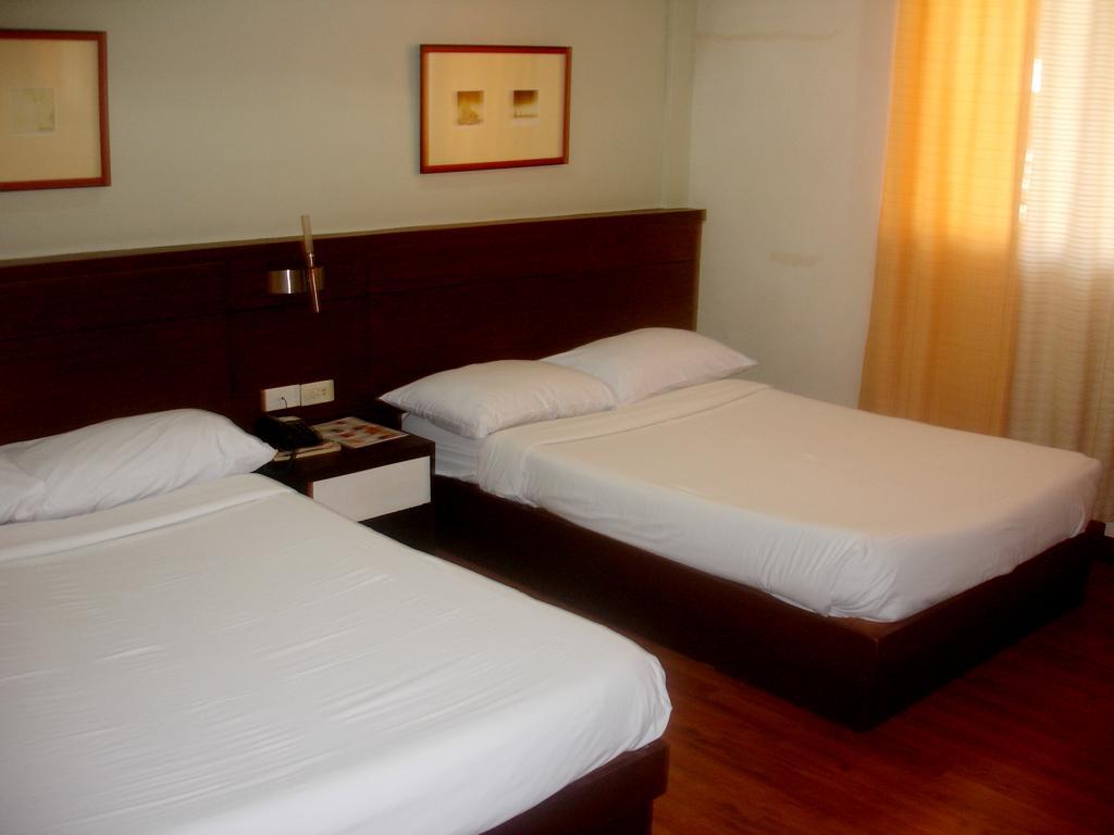 Hôtel Roxas Midtown Chambre photo