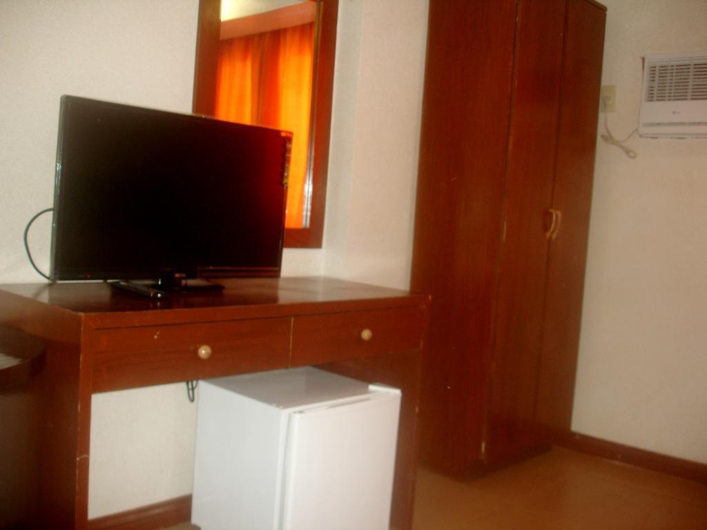 Hôtel Roxas Midtown Chambre photo