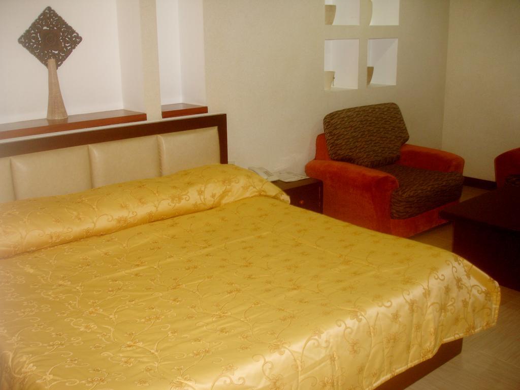 Hôtel Roxas Midtown Chambre photo